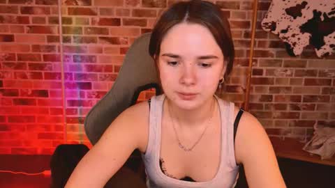 Snapshot of maybloom_ chatting on 12, 3, 2026 maybloom_ online show from 12, 3, 2026