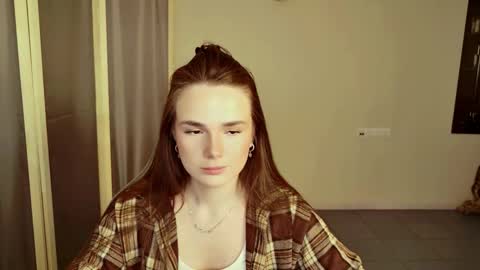 Snapshot of maybloom_ chatting on 13, 3, 2026 maybloom_ online show from 13, 3, 2026