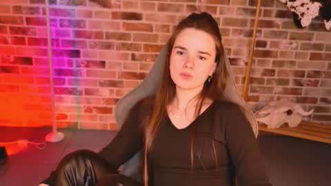 Snapshot of maybloom_ chatting on 23, 3, 2026 maybloom_ online show from 23, 3, 2026