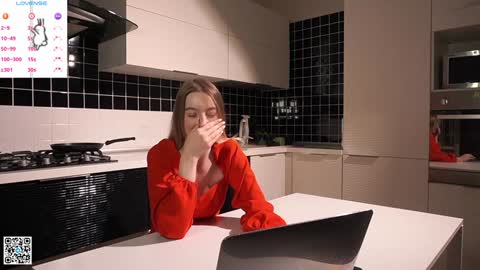 Snapshot of maydaedgin chatting on 25, 1, 2025 Violet online show from 25, 1, 2025