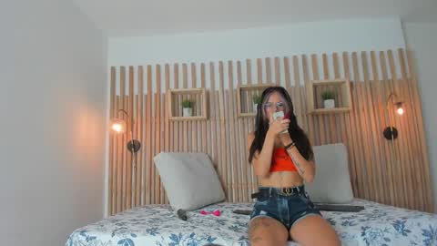 Maye Wells online show from 12, 1, 2026