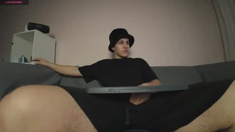 Snapshot of maygly chatting on 10, 12, 2024 Slava and Alextatto online show from 10, 12, 2024