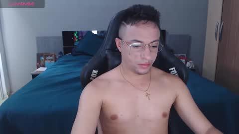 Snapshot of mayke1996 chatting on 13, 11, 2025 Mayke online show from 13, 11, 2025