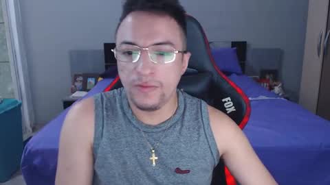 Snapshot of mayke1996 chatting on 17, 11, 2025 Mayke online show from 17, 11, 2025