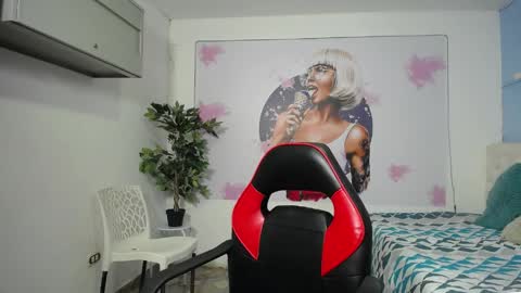 Snapshot of maylin_hornyy19 chatting on 24, 4, 2026 Maylin online show from 24, 4, 2026