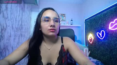 Snapshot of maylin_hornyy19 chatting on 3, 5, 2026 Maylin online show from 3, 5, 2026
