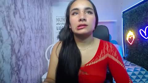 Snapshot of maylin_hornyy19 chatting on 7, 5, 2026 Maylin online show from 7, 5, 2026
