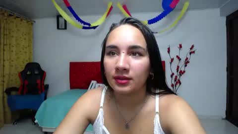 Snapshot of maylin_hornyy19 chatting on 22, 6, 2026 Maylin online show from 22, 6, 2026