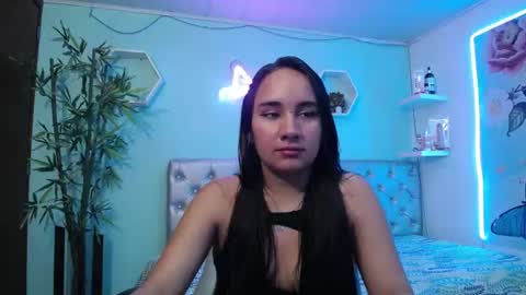 Snapshot of maylin_hornyy19 chatting on 2, 7, 2026 Maylin online show from 2, 7, 2026