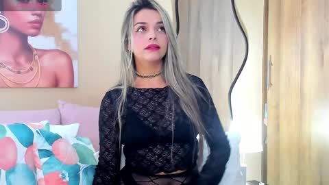 Snapshot of maylinfox chatting on 24, 2, 2025 MaylinFox online show from 24, 2, 2025