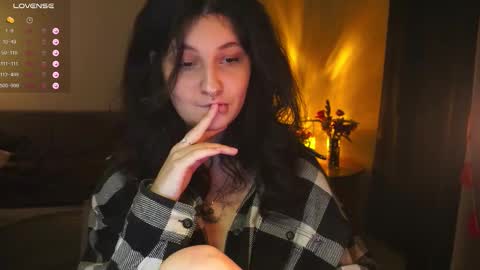 Snapshot of maymary_ chatting on 4, 12, 2025 Mary . online show from 4, 12, 2025