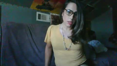 Snapshot of mayra_mayhem chatting on 17, 10, 2025 diana doll online show from 17, 10, 2025