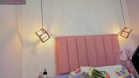 Snapshot of mayroberts chatting on 10, 2, 2025 MAY online show from 10, 2, 2025