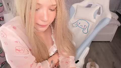  Mila  online show from 25, 6, 2026