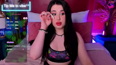 Snapshot of mayzzi chatting on 22, 11, 2025 MayaLevi online show from 22, 11, 2025