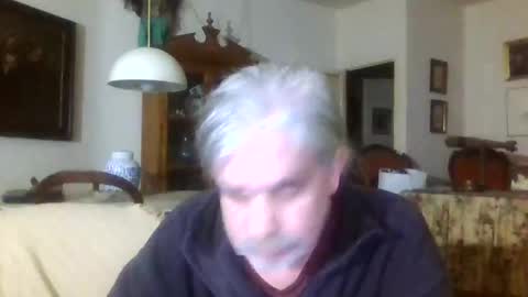 Manu online show from 1, 1, 2025