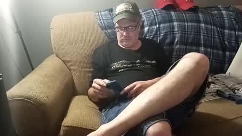 Snapshot of mcfly1973 chatting on 4, 1, 2025 mcfly1973 online show from 4, 1, 2025