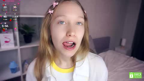 Snapshot of mckenziedyen chatting on 27, 11, 2025 Mary online show from 27, 11, 2025