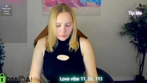 Snapshot of me1issa_bell chatting on 27, 5, 2026 Melissa online show from 27, 5, 2026