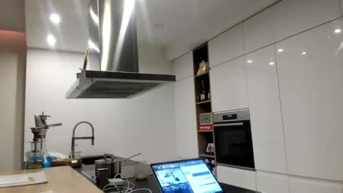 Snapshot of mealphamale chatting on 3, 3, 2026 Alpha Male online show from 3, 3, 2026