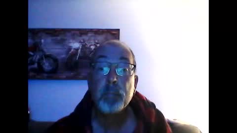 Snapshot of meathome3 chatting on 24, 10, 2025 me at home online show from 24, 10, 2025
