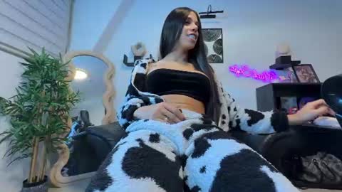   online show from 23, 7, 2026