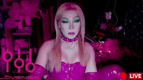 THE QUEEN ALPHA   Queen Medusa Prey online show from 1, 3, 2026