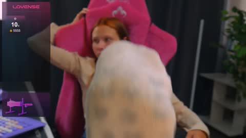 meek_cutie online show from 10, 9, 2025