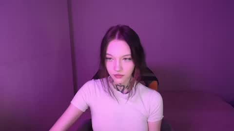 Snapshot of mefwhore chatting on 4, 2, 2025 mefwhOre online show from 4, 2, 2025