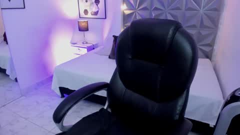 Snapshot of megan__monroe chatting on 5, 2, 2026 megan__monroe online show from 5, 2, 2026