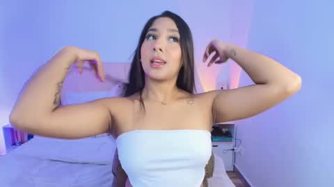 Snapshot of megan_ale chatting on 5, 11, 2025 megan ale online show from 5, 11, 2025