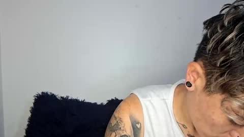 Megan and sophi online show from 19, 9, 2025