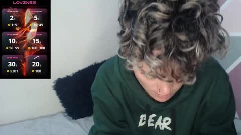 Megan and sophi online show from 18, 10, 2025