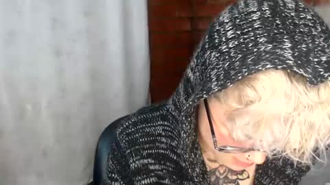 Snapshot of megan_coop3r_ chatting on 19, 7, 2026 Megan and sophi online show from 19, 7, 2026