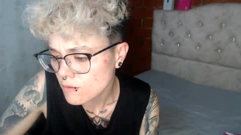 Snapshot of megan_coop3r_ chatting on 23, 7, 2026 Megan and sophi online show from 23, 7, 2026