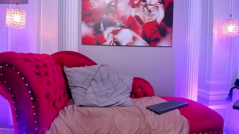 Snapshot of megan_cute4u chatting on 9, 11, 2025 Megan online show from 9, 11, 2025