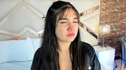     online show from 15, 9, 2025