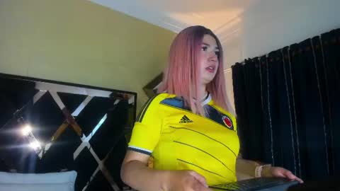 Snapshot of megan_devon chatting on 7, 7, 2026 online show from 7, 7, 2026
