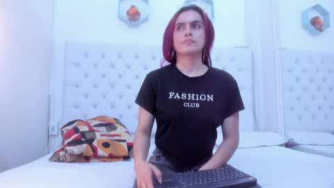 Snapshot of megan_hally chatting on 8, 5, 2026 Megan online show from 8, 5, 2026