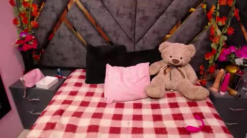 Snapshot of megan_latinn chatting on 14, 1, 2026 megan_latinn online show from 14, 1, 2026