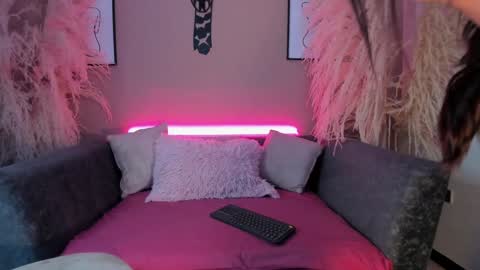     online show from 11, 1, 2025