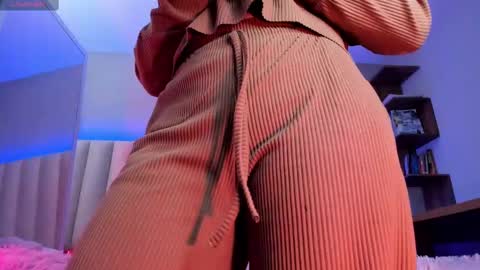     online show from 19, 2, 2025