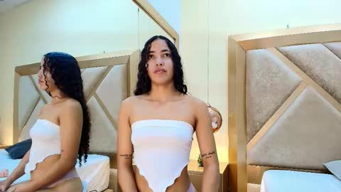 Snapshot of megan_siner chatting on 7, 11, 2025 Megan Siner online show from 7, 11, 2025