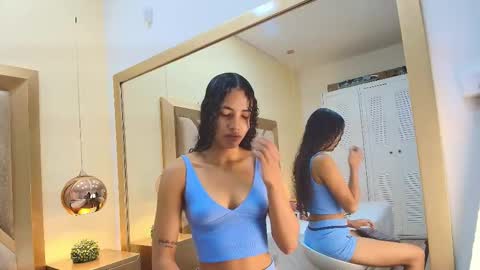 Snapshot of megan_siner chatting on 10, 11, 2025 Megan Siner online show from 10, 11, 2025