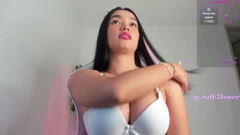 megan sweet online show from 17, 11, 2025