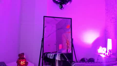 megan_tower online show from 27, 10, 2025