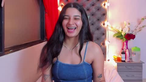 megan white 01  online show from 15, 1, 2025