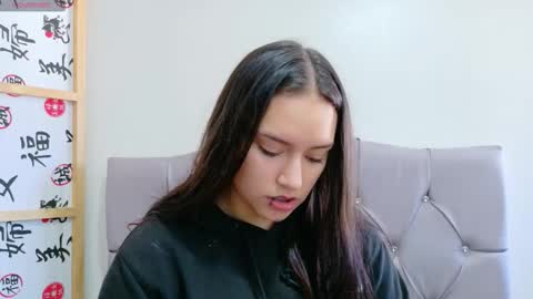 Snapshot of megan_xoxo1 chatting on 12, 11, 2025 Megan online show from 12, 11, 2025