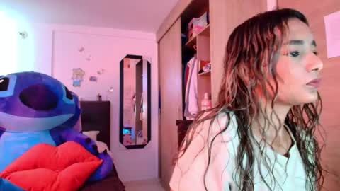 M E G A N   online show from 17, 4, 2026