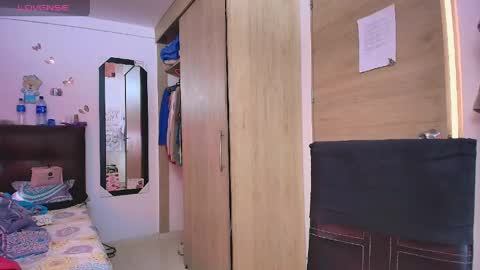 Snapshot of meganadriels96 chatting on 27, 5, 2026 M E G A N online show from 27, 5, 2026